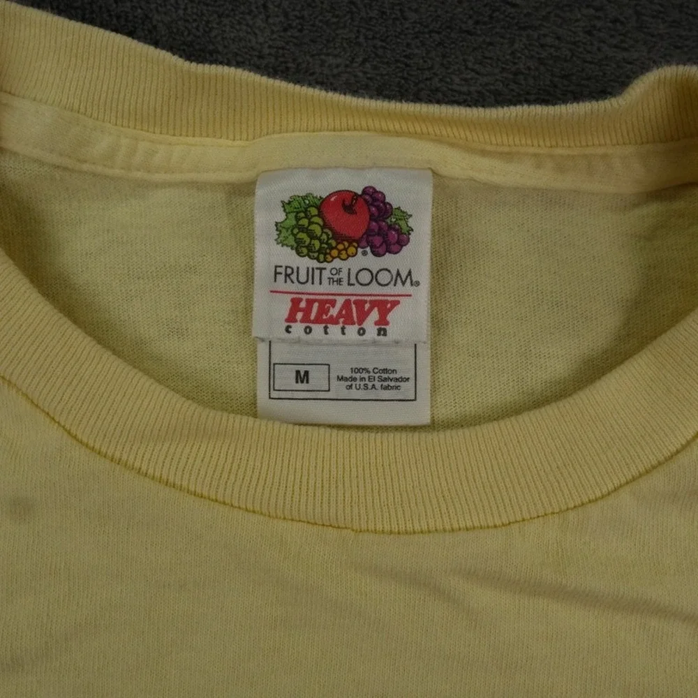 VTG Fruit Of The Loom T Shirt Mens Medium Yellow Martha's Vineyard Embroidered - Picture 4 of 7